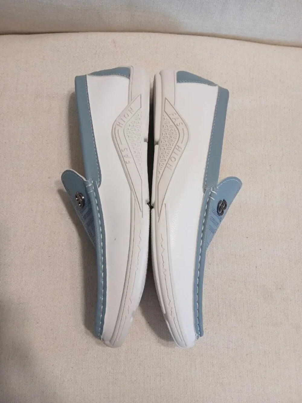 Huixiangdiepin Men’s Genuine Leather White & Light Blue Loafers Size 46